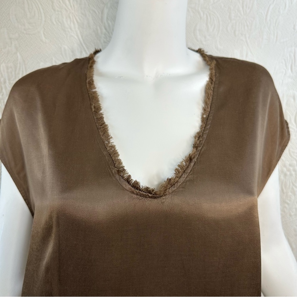 Raquel Allegra Fringed Sleeveless Top - Picture 12 of 16